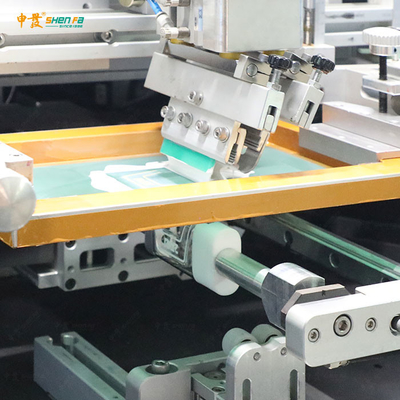Máquina de impressão de tela para embalagens metálicas e plásticas